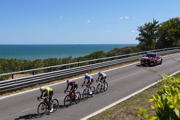 The pack rides cycles during during the Giro d™Abruzzo, stage 1 from Cupello to Casalincontrada (155 km) - Abruzzo, Italy - Tuesday, September 15, 2026. - cycling.  Copyright: xFabioxFerrari LaPressex