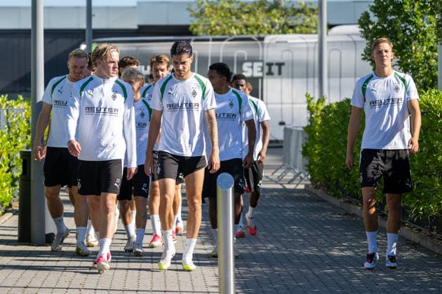 The Borussia Mönchengladbach professional team at practice with Jan Moritz Lichte Borussia Mönchengladbach, Interim Coach Public Practice Borussia Mönchengladbach, Soccer, Bundesliga, 2026–2027 Season, September 15, 2026, public training session at Borussia Mönchengladbach, soccer, Bundesliga, 2026–2027 season, September 15, 2026, Mönchengladbach Copyright: xEibner-Pressefoto ThomasxHaeslerx EP_THR