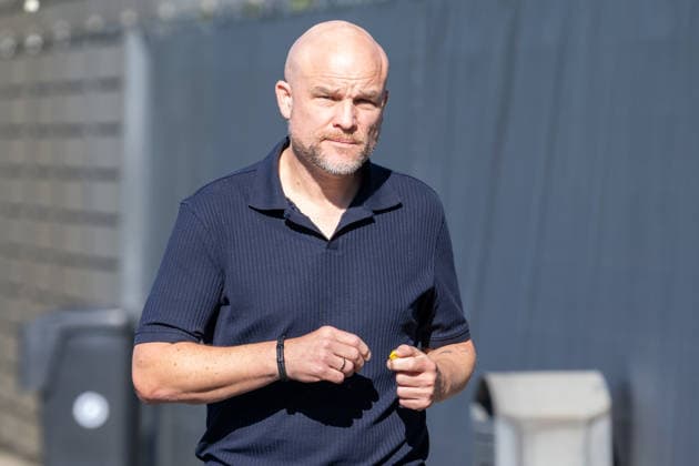 Rouven Schroeder, Borussia Mönchengladbach, sporting director, on his way to meet with reporters. Borussia Mönchengladbach public training session, soccer, Bundesliga, 2026–2027 season, September 15, 2026, Borussia Mönchengladbach public training session, soccer, Bundesliga, 2026–2027 season, September 15, 2026, Mönchengladbach Copyright: xEibner-Pressefoto ThomasxHaeslerx EP_THR