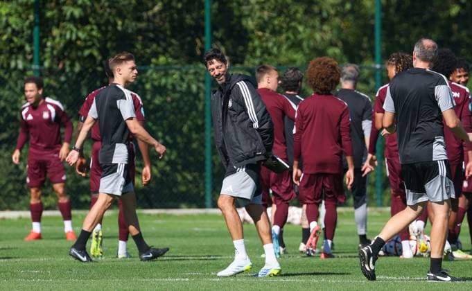Anderlecht s head coach Vitor Bruno pictured during a training session of Belgian soccer team RSC Anderlecht ahead of the game against French club Olympique Lyonnais, Tuesday 15 September 2026 in Brussels, for the first day (out of 8) of the league phase of the UEFA Europa League phase. VIRGINIExLEFOUR  x186488044x