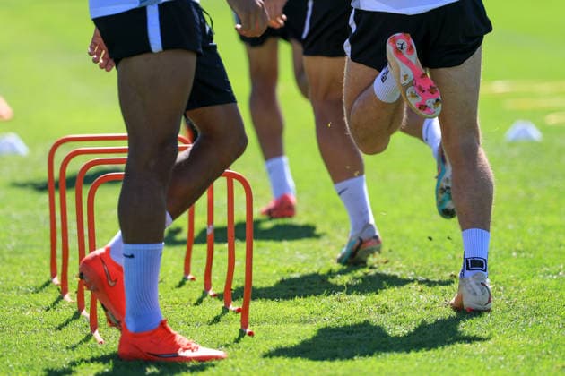 SOCCER - UEFA EL, Sturm vs Rennais GRAZ,AUSTRIA,15.SEP.26 - SOCCER - UEFA Europa League, Sturm Graz vs Stade Rennais FC, preview, training Sturm. Image shows a feature with shoes and trainig equipment.  GEPAxpictures xMarioxBuehner-Weinrauch
