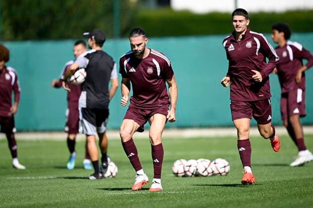 RSC Anderlecht v Olympique Lyon - UEFA Europa League Media Activities 15 09 2026 ANDERLECHT, BELGIUM - SEPTEMBER 15 : Petrot Leo defender of RSC Anderlecht and Koutsoupias Ilias midfielder of RSC Anderlecht pictured during a training session ahead of the UEFA Europa League 2026 27 League Phase MD1 match between RSC Anderlecht and Olympique Lyon on September 15, 2026 in Anderlecht, Belgium, 15 09 2026 Anderlecht Belgium  Copyright: xNicoxVereeckenx