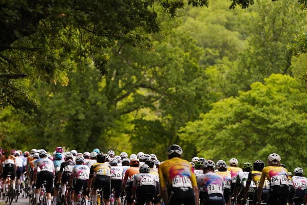 The pack rides cycles during during the Giro d™Abruzzo, stage 1 from Cupello to Casalincontrada (155 km) - Abruzzo, Italy - Tuesday, September 15, 2026. - cycling.  Copyright: xFabioxFerrari LaPressex