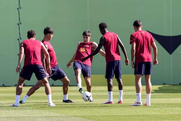 September 15, 2026, Sant Joan Despi, Barcelona, Spain: Pau Cubarsi during the training day of FC Barcelona, Barca ahead the Spanish League, Laliga EA Sports, football match against Real Racing Club at Ciudad Esportiva Joan Gamper on September 15, 2026 in Sant Joan Despi, Barcelona, Spain. Sant Joan Despi Spain - ZUMAa181 20260915_zaa_a181_014 Copyright: xJavierxBorregox