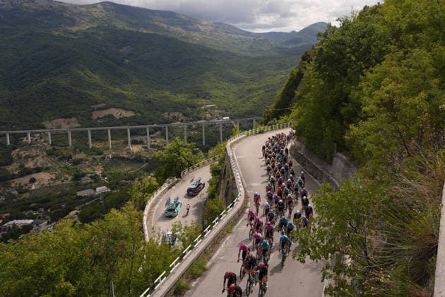 The pack rides cycles during during the Giro d™Abruzzo, stage 1 from Cupello to Casalincontrada (155 km) - Abruzzo, Italy - Tuesday, September 15, 2026. - cycling.  Copyright: xFabioxFerrari LaPressex