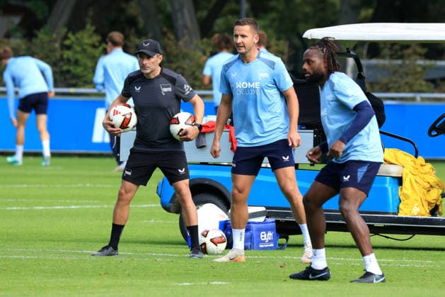 September 15, 2026, Germany, Soccer, 2. Bundesliga, 2026–2027 season, Sportforum, Hertha BSC, Head Coach Stefan Leitl of Hertha BSC Berlin, Paul Seguin, Hertha BSC Berlin 30, Deyovaisio Zeefuik, Hertha BSC Berlin 42. 2. Bundesliga. DFB and DFL regulations prohibit any use of photographs as image sequences and or quasi-video. Berlin Sportforum, Berlin, Germany Copyright: xNordphotox xEnglerx
