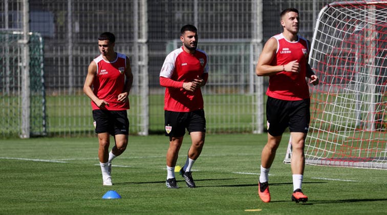 September 15, 2026, Germany, Stuttgart, VfB Stuttgart soccer practice, from left: Bilai El Khannouss (VfB), Deniz Undav (VfB), Ermedin Demirovic
