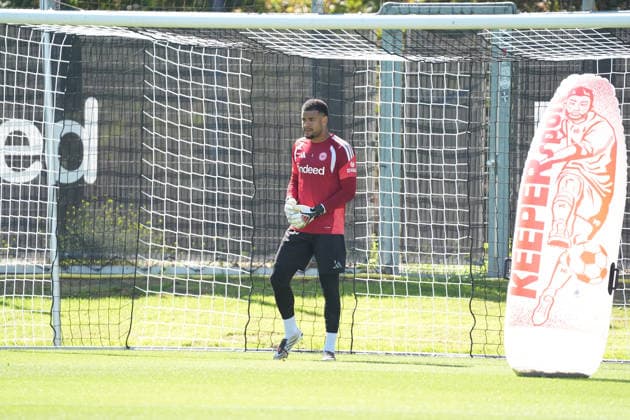 Goalkeeper Noah Atubolu of Eintracht Frankfurt in good spirits, September 15, 2026; Bundesliga, 2026–27 season; Eintracht Frankfurt training