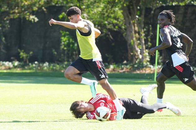 Ayoube Amaimouni Echghouyab of Eintracht Frankfurt vs. goalkeeper Amil Siljevic of Eintracht Frankfurt, September 15, 2026, Bundesliga, 2026–27 season, Eintracht Frankfurt training