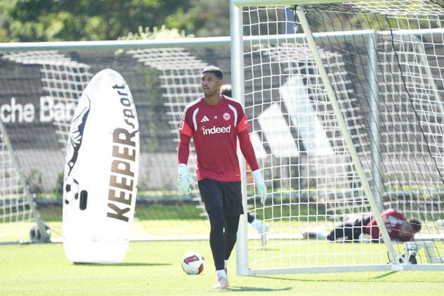 Goalkeeper Kaua Santos, Eintracht Frankfurt, September 15, 2026, Bundesliga, 2026–27 Season, Eintracht Frankfurt Training