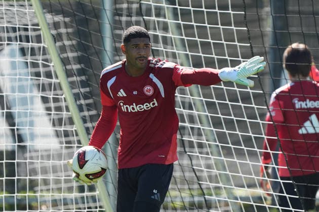 Goalkeeper Kaua Santos, Eintracht Frankfurt, September 15, 2026, Bundesliga, 2026–27 Season, Eintracht Frankfurt Practice
