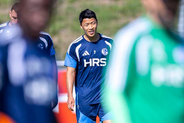 September 15, 2026, Soccer, FC Schalke 04 Training Session Hee-chan Hwang FC Schalke 04 Gelsenkirchen FC Schalke 04 Training Facility North Rhine-Westphalia, Germany xRHR PHOTO YYx Copyright: RHR-FOTOx RHR-FOTO YY
