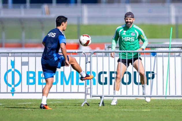 September 15, 2026, Soccer, FC Schalke 04 training session featuring Hee-chan Hwang, FC Schalke 04, Coach Miron Muslic, FC Schalke 04, Gelsenkirchen, FC Schalke 04 training facility, North Rhine-Westphalia, Germany, xRHR, PHOTO YYx Copyright: RHR-FOTOx RHR-FOTO YY