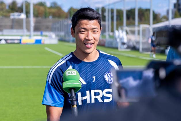 September 15, 2026, Soccer, FC Schalke 04 Practice, Media Session with Hee-chan Hwang, FC Schalke 04, Gelsenkirchen, FC Schalke 04 Training Facility, North Rhine-Westphalia, Germany, xRHR, PHOTO YYx Copyright: RHR-FOTOx RHR-FOTO YY