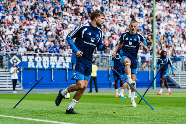 Hamburger SV Training, September 15, 2026: Mario Vuskovic, 44, is back in training. Soccer, Training, Return of Mario Vuskovic. Hamburger SV training on September 15, 2026, at the Volksparkstadion, Hamburg DFL REGULATIONS PROHIBIT ANY USE OF PHOTOGRAPHS AS IMAGE SEQUENCES AND OR QUASI-VIDEO Copyright: xBEAUTIFULxSPORTS Tonhäuserx
