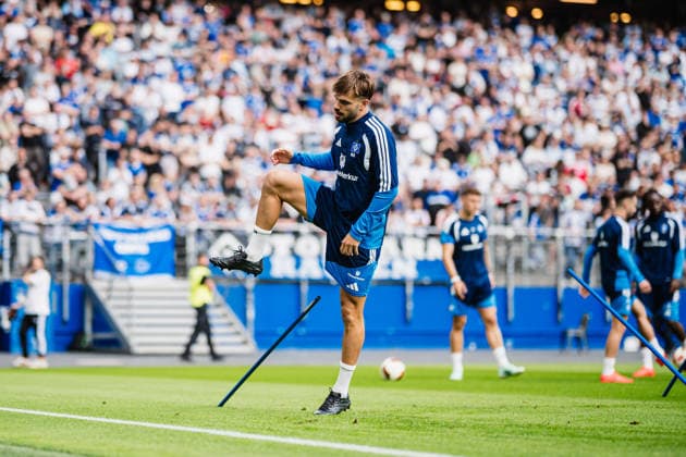 Hamburger SV Training, September 15, 2026: Mario Vuskovic, 44, of Hamburger SV, is back in training. Soccer, Training, Return. Mario Vuskovic at Hamburger SV training on September 15, 2026, at the Volksparkstadion, Hamburg DFL regulations prohibit any use of photographs as image sequences and or quasi-video Copyright: xBEAUTIFULxSPORTS Tonhäuserx