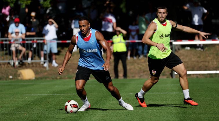 September 15, 2026, Germany, Stuttgart, VfB Stuttgart soccer practice, from left: Jamie Leweling (VfB), Ermedin Demirovic (VfB)