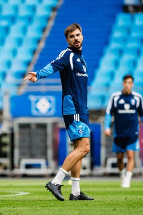 Hamburger SV Training, September 15, 2026: Mario Vuskovic, 44, is back in training. Soccer, Training, Return: Mario Vuskovic at Hamburger SV training on September 15, 2026, at the Volksparkstadion, Hamburg DFL regulations prohibit any use of photographs as image sequences and or quasi-video Copyright: xBEAUTIFULxSPORTS Tonhäuserx