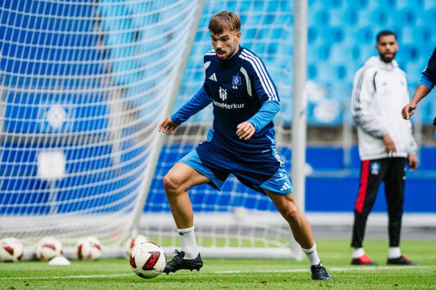 Hamburger SV Training, September 15, 2026: Mario Vuskovic, 44, is back in training. Soccer, Training, Return: Mario Vuskovic at Hamburger SV training on September 15, 2026, at the Volksparkstadion, Hamburg DFL regulations prohibit any use of photographs as image sequences and or quasi-video Copyright: xBEAUTIFULxSPORTS Tonhäuserx