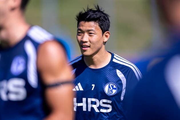 September 15, 2026, Soccer, FC Schalke 04 practice Hee-chan Hwang FC Schalke 04 Gelsenkirchen FC Schalke 04 training facility NRW Germany xRHR PHOTO YYx Copyright: RHR-FOTOx RHR-FOTO YY