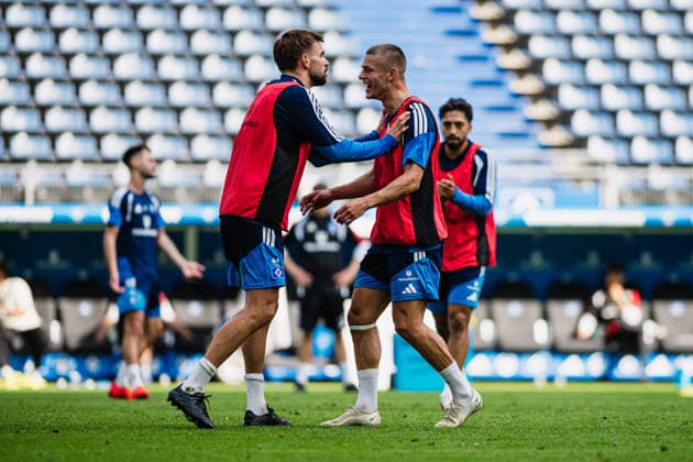 Hamburger SV Training, September 15, 2026: Mario Vuskovic (Hamburger SV, 44) is back in training, along with Miro Muheim (Hamburger SV, 28). Soccer, Training, Return. Mario Vuskovic at Hamburger SV training on September 15, 2026, at the Volksparkstadion, Hamburg DFL REGULATIONS PROHIBIT ANY USE OF PHOTOGRAPHS AS IMAGE SEQUENCES AND OR QUASI-VIDEO Copyright: xBEAUTIFULxSPORTS Tonhäuserx
