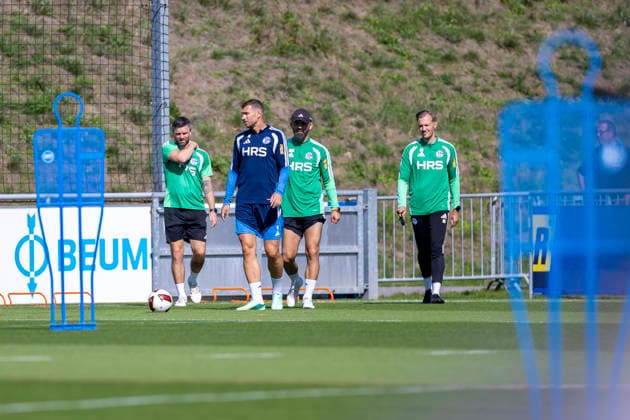 September 15, 2026, Soccer, FC Schalke 04 training session featuring Assistant Coach Tim Hoogland of FC Schalke 04, Edin Dzeko, FC Schalke 04; Head Coach Miron Muslic, FC Schalke 04; Assistant Coach Adin Osmanbasic, FC Schalke 04; Gelsenkirchen, FC Schalke 04 Training Facility, North Rhine-Westphalia, Germany; xRHR PHOTO YYx Copyright: RHR-FOTOx RHR-FOTO YY