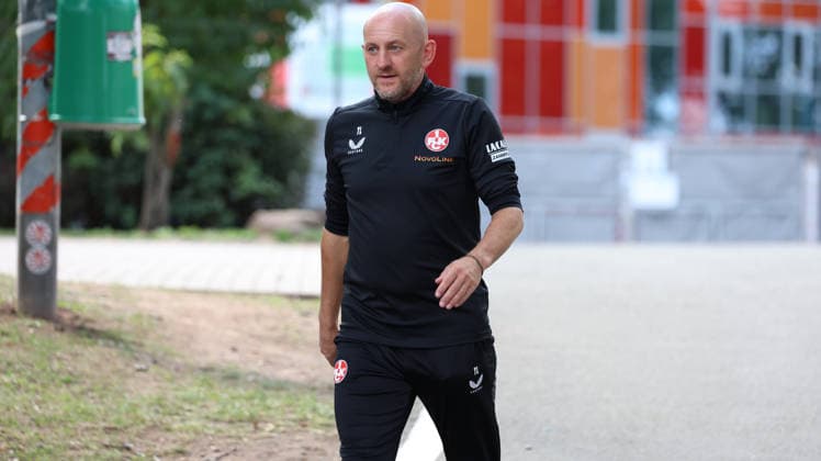September 15, 2026, xrekx, Soccer, 2. Bundesliga, 1. FC Kaiserslautern Training, from left: Torsten Lieberknecht, Coach of 1. FC Kaiserslautern, Kaiserslautern