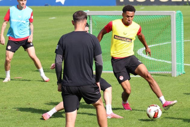 September 15, 2026, xrekx, Soccer, 2. Bundesliga, 1. FC Kaiserslautern Training, v. l. Thierry Tazemeta, 1. FC Kaiserslautern, Kaiserslautern
