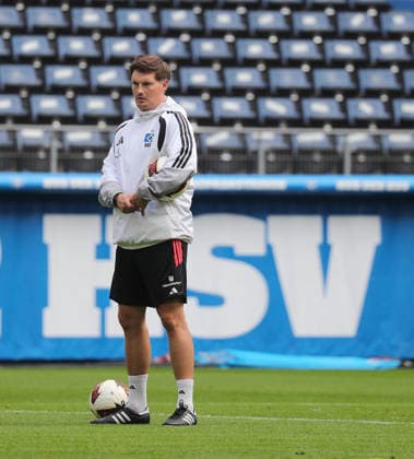 Coach Merlin Polzin, Hamburger SV Soccer, Men s Team, 2026–2027 Season, 1. Bundesliga, Volksparkstadion, Hamburger SV, Open Practice. DFL regulations prohibit any use of photographs as image sequences and or quasi-video.