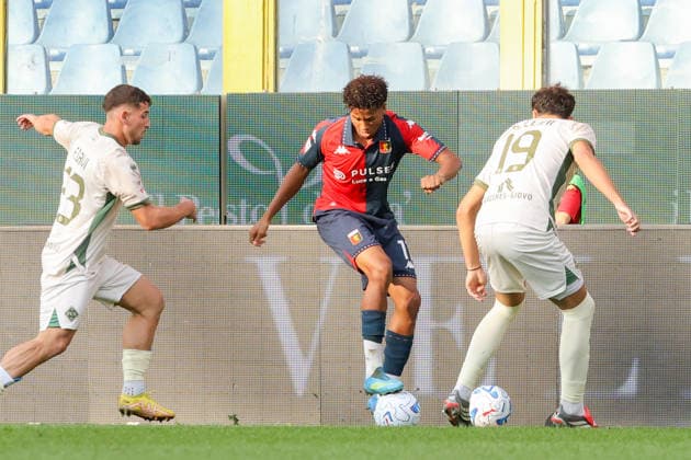 GenoaÕs Sebastian Otoa fights for the ball during the Italian Cup soccer match between Genoa and Sudtirol at the Luigi Ferraris Stadium in Genoa, Italy - Tuesday, September 15, 2026. - Soccer .  Copyright: xTanoxPecoraro LaPressex