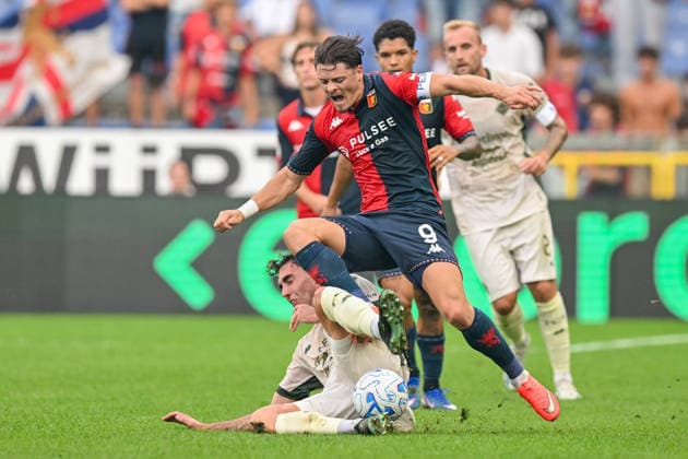 GenoaÕs Vitinha fights for the ball during the Italian Cup soccer match between Genoa and Sudtirol at the Luigi Ferraris Stadium in Genoa, Italy - Tuesday, September 15, 2026. - Soccer .  Copyright: xTanoxPecoraro LaPressex