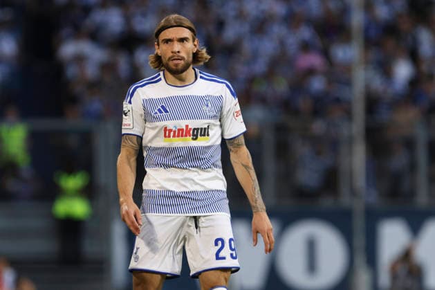 Joshua Bitter of MSV Duisburg looks on during the 3. Liga match between MSV Duisburg and TSV Havelse at the Schauinsland Reisen Arena on September 15, 2026, in Duisburg, Germany. Photo by Oliver Kaelke, DeFodi Images. Joshua Bitter of MSV Duisburg looks on during the 3. Liga match between MSV Duisburg and TSV Havelse at Schauinsland Reisen Arena on September 15, 2026 in Duisburg, Germany. Photo by Oliver Kaelke, DeFodi Images. DFB and DFL regulations prohibit any use of photographs as image sequences and or quasi-video. Photo by Oliver Kaelke, DeFodi Images.