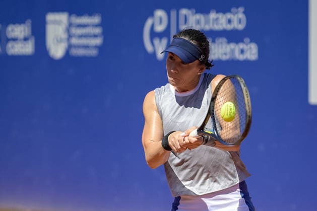 BBVA Open Internacional of Valencia Round of 32 Alicia Herrero Linana from Spain against Lucia Cortez Llorca from Spain in action during the BBVA Open Internacional of Valencia Round of 32 at Sporting Tennis Valencia, (Valencia ) on September 15, 2026. Copyright: xVicentexVidalxFernandezx