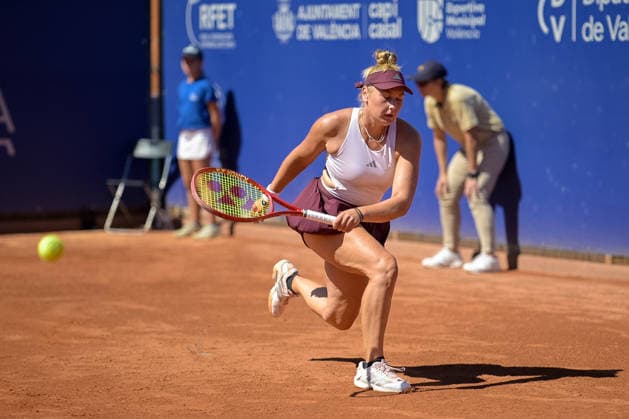 BBVA Open Internacional of Valencia Round of 32 Nastasja Schunk from Germany against Oksana Selekhmeteva from Spain in action during the BBVA Open Internacional of Valencia Round of 32 at Sporting Tennis Valencia, (Valencia ) on September 15, 2026. Copyright: xVicentexVidalxFernandezx