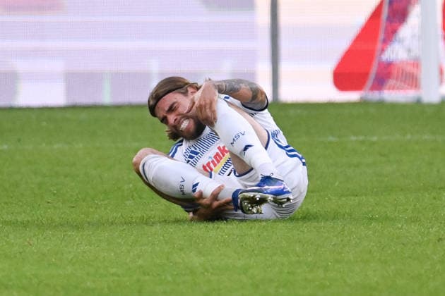 Injury: Joshua Bitter, MSV Duisburg, September 15, 2026, Soccer, 3rd Division, 2026–27 season, Matchday 6, MSV Duisburg vs. TSV Havelse. DFB regulations prohibit any use of photographs as image sequences and or quasi-video. Duisburg, Schauinsland Reisen Arena, North Rhine-Westphalia, Germany Team2