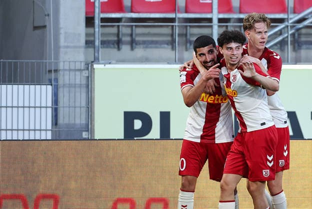 Football german 3. Liga Jahn Regensburg vs Fortuna Dusseldorf Boujellab Nassim of Regensburg celebrates after scoring 1-0 ( L ) during the 3. Liga football match between Jahn Regensburg and Fortuna Dusseldorf at Jahn Stadium in Regensburg , Bayern , Germany . September 15th , 2026 Copyright: xDavidexEliasx