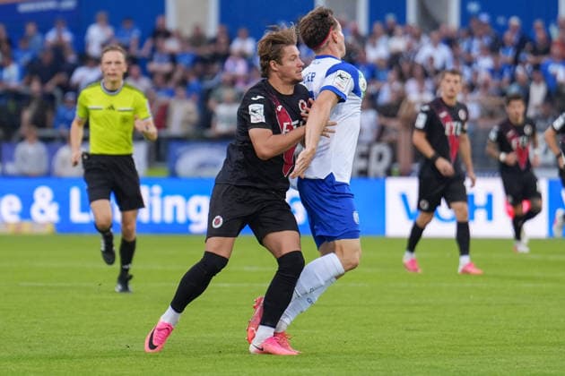 German Soccer, 3rd Division, Matchday 6, Hänsch Arena, Emslandstadion, Emsland District, Lower Saxony, Midweek Match, SV Meppen vs. Viktoria Köln; Tobias Eisenhuth (Viktoria Köln) scored 6 goals against Richard Meier (SV Meppen), 13 Copyright: xMichelxWittex