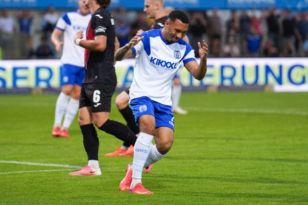German Soccer, 3rd Division, Matchday 6, Hänsch Arena, Emslandstadion, Emsland District, Lower Saxony, Midweek Match, SV Meppen vs. Viktoria Köln; Oliver Schmitt of SV Meppen is frustrated Copyright: xMichelxWittex