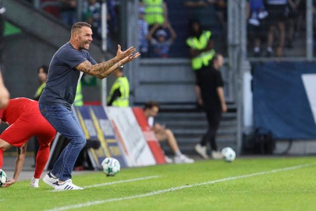 MSV Duisburg coach Dietmar Hirsch gestures during the 3. Liga match between MSV Duisburg and TSV Havelse at Schauinsland Reisen Arena on September 15, 2026, in Duisburg, Germany. Photo by Oliver Kaelke, DeFodi Images. Coach Dietmar Hirsch of MSV Duisburg gestures during the 3. Liga match between MSV Duisburg and TSV Havelse at Schauinsland Reisen Arena on September 15, 2026 in Duisburg, Germany Photo by Oliver Kaelke, DeFodi Images DFB and DFL regulations prohibit any use of photographs as image sequences and or quasi-video Photo by Oliver Kaelke, DeFodi Images