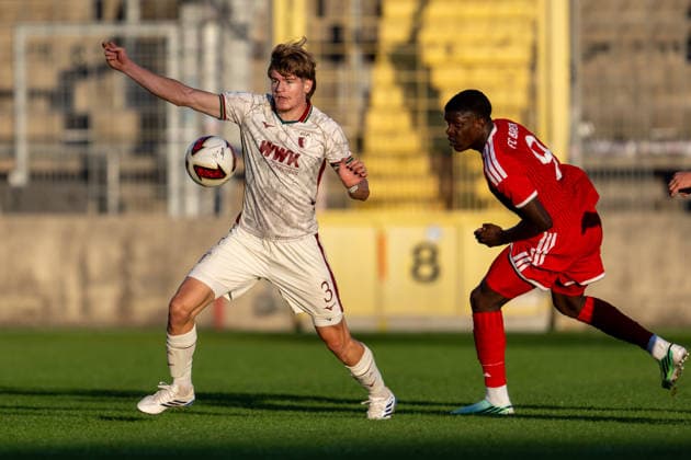 David Lichtensteiger 3 FC Augsburg II, Assomo Bastian Friedrich 9 FC Bayern Munich Amateurs, FC Bayern II vs. FC Augsburg II, Soccer, Bavarian Regional League, Matchday 9, September 15, 2026. DFB regulations prohibit any use of photographs as image sequences and or quasi-video. Munich, Bavaria, Germany Copyright: xkolbert-press UlrichxGamelx