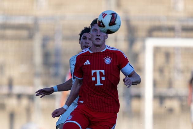 David Jonathas 24 FC Augsburg II, David Heindl 5 FC Bayern Munich Amateurs, FC Bayern II vs. FC Augsburg II, Soccer, Bavarian Regional League, Matchday 9, September 15, 2026. DFB regulations prohibit any use of photographs as image sequences and or quasi-video. Munich, Bavaria, Germany Copyright: xkolbert-press UlrichxGamelx