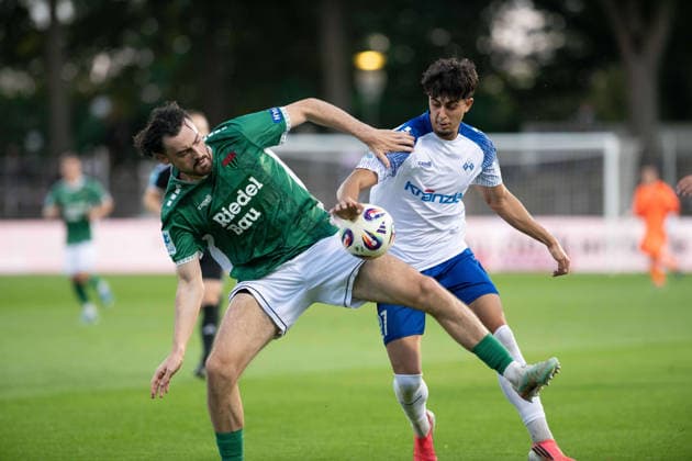 1. FC 1905 Schweinfurt vs. FV Illertissen, Sachs-Stadion Football, Regionalliga Bayern 1. FC 1905 Schweinfurt vs. FV Illertissen 15 Sep 2026 Sachs-Stadion , Schweinfurt, Germany Image: Pietro Besso (FC05) in action against Ata Kilkan (FVI). DFL REGULATIONS PROHIBIT ANY USE OF PHOTOGRAPHS AS IMAGE SEQUENCES AND OR QUASI-VIDEO Copyright: xPresseFotoxEvansx