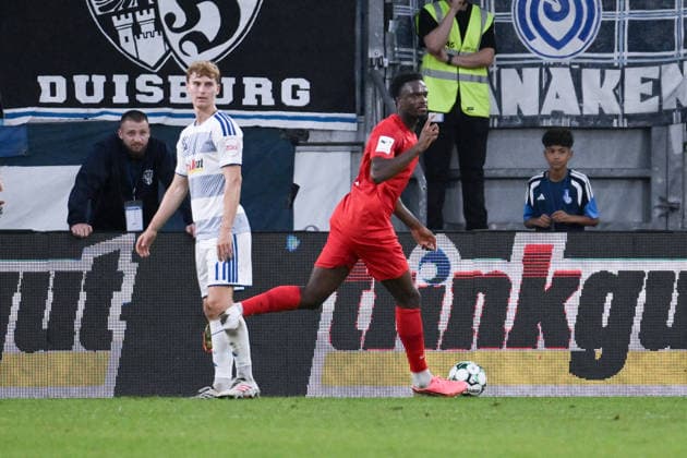 Celebration 0-1 Donald Nduka (TSV Havelse); on the left is Dominik Kother (MSV Duisburg), September 15, 2026, Soccer, 3rd Division, 2026–27 season, Matchday 6, MSV Duisburg vs. TSV Havelse. DFB regulations prohibit any use of photographs as image sequences and or quasi-video. Duisburg, Schauinsland Reisen Arena, North Rhine-Westphalia, Germany Team2