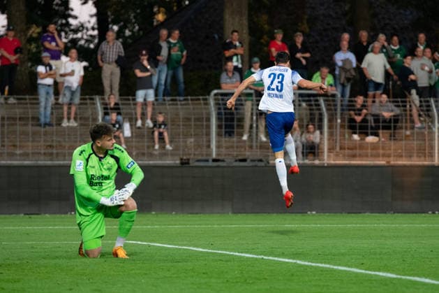 1. FC 1905 Schweinfurt vs. FV Illertissen, Sachs-Stadion Football, Regionalliga Bayern 1. FC 1905 Schweinfurt vs. FV Illertissen 15 Sep 2026 Sachs-Stadion , Schweinfurt, Germany Image: Eduard Heckmann (FVI) celebrating his goal tot he 1:0. DFL REGULATIONS PROHIBIT ANY USE OF PHOTOGRAPHS AS IMAGE SEQUENCES AND OR QUASI-VIDEO Copyright: xPresseFotoxEvansx
