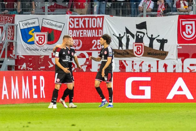 September 15, 2026, Soccer, GER, Season, 3rd Division, 2026–2027 Season, Matchday 6, SSV Jahn Regensburg vs. Fortuna Düsseldorf: Celebrations after the 1–1 draw by Erik Wekesser, Düsseldorf. DFL REGULATIONS PROHIBIT ANY USE OF PHOTOGRAPHS AS IMAGE SEQUENCES AND OR QUASI-VIDEO