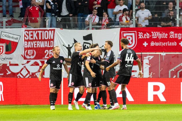 September 15, 2026, Soccer, GER, Season, 3rd Division, 2026–2027 Season, Matchday 6, SSV Jahn Regensburg vs. Fortuna Düsseldorf: Celebrations after the 1–1 draw by Erik Wekesser, Düsseldorf. DFL REGULATIONS PROHIBIT ANY USE OF PHOTOGRAPHS AS IMAGE SEQUENCES AND OR QUASI-VIDEO