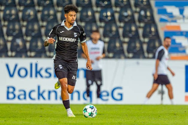 3rd Division: SG Sonnenhof Großaspach vs. Sportclub Verl, September 15, 2026, Aspach, GERMANY September 15, 2026 Andre Leipold Sportclub Verl, 20, during the match between SG Sonnenhof Großaspach and Sportclub Verl on Matchday 6 of the 3rd League at the WIRmachenDRUCK Arena Copyright: xBEAUTIFULxSPORTS Steinx
