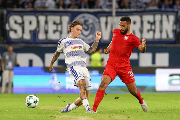 Niklas Jessen of MSV Duisburg and Jesse Tugbenyo of TSV Havelse battle for the ball during the 3. Liga match between MSV Duisburg and TSV Havelse at the Schauinsland Reisen Arena on September 15, 2026, in Duisburg, Germany. Photo by Oliver Kaelke, DeFodi Images. Niklas Jessen of MSV Duisburg and Jesse Tugbenyo of TSV Havelse battle for the ball during the 3. Liga match between MSV Duisburg and TSV Havelse at Schauinsland Reisen Arena on September 15, 2026 in Duisburg, Germany. Photo by Oliver Kaelke, DeFodi Images. DFB and DFL regulations prohibit any use of photographs as image sequences and or quasi-video. Photo by Oliver Kaelke, DeFodi Images.