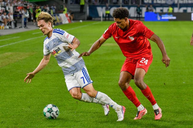 From left in a one-on-one situation: Jakob Bookjans (Duisburg 7), Donald Nduka (Havelse 27), 15 09 2026 ¢ Soccer ¢ MSV Duisburg vs. TSV Havelse, Schauinsland Reisen Arena, Duisburg, DFB DFL regulations prohibit any use of photographs as image sequences and or quasi-video NRW Germany Copyright: xpepphotox xSaschaxWeizx pep00321, pep_20260915_hm