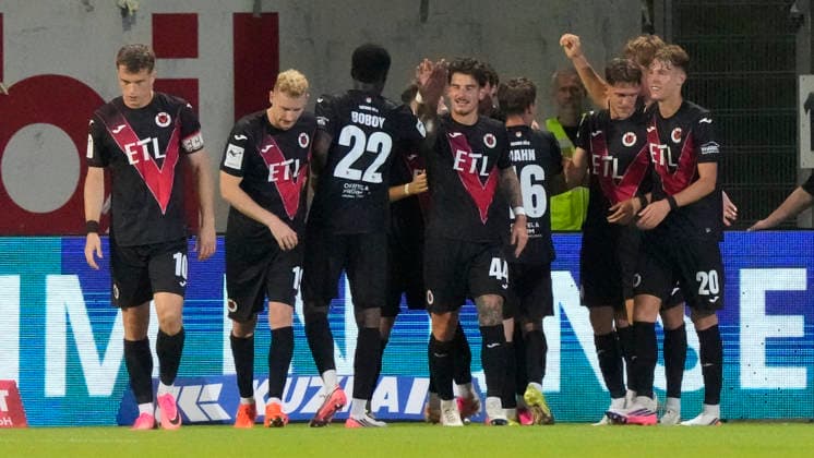 September 15, 2026, Hänsch Arena, Meppen, GER, 3rd Division, Matchday 6: SV Meppen vs. Viktoria Köln; Cologne celebrates the 0–2 victory. DFL REGULATIONS PROHIBIT ANY USE OF PHOTOGRAPHS AS IMAGE SEQUENCES AND OR QUASI-VIDEO. Meppen, Lower Saxony, Hänsch Arena